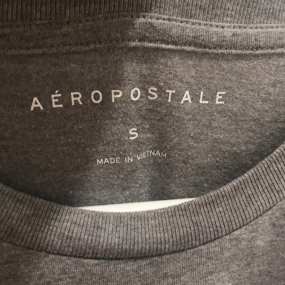 tee with patch - Picture 3 of 4